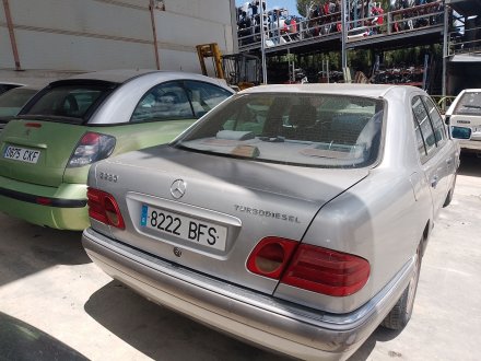 Vehiculo en el desguace: MERCEDES-BENZ CLASE E (W210) E 290 Turbo-D (210.017)