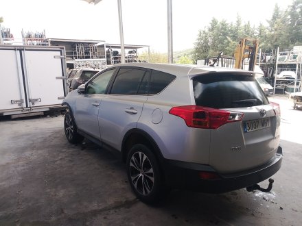 Vehiculo en el desguace: TOYOTA RAV 4 IV (_A4_) 2.0 D (ALA40_)