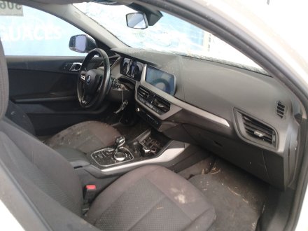 Vehiculo en el desguace: BMW 1 (F40) 118 i
