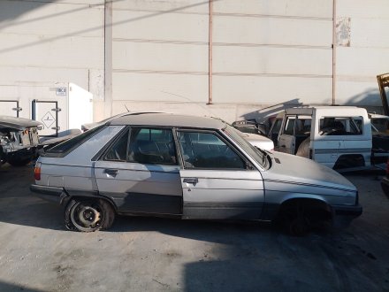 Vehiculo en el desguace: RENAULT 11 (B/C37_) 1.4 (B/C372, B/C37C)