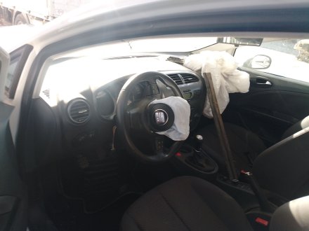 Vehiculo en el desguace: SEAT LEON (1P1) 1.9 TDI