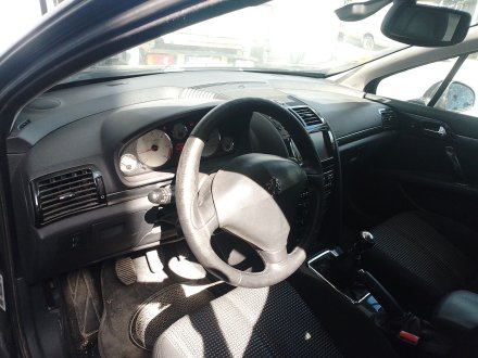 Vehiculo en el desguace: PEUGEOT 407 (6D_) 2.0 HDi (6DRHRH)