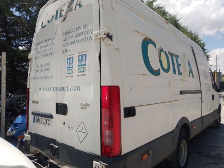 Vehiculo en el desguace: IVECO DAILY III Furgoneta 50 C 14