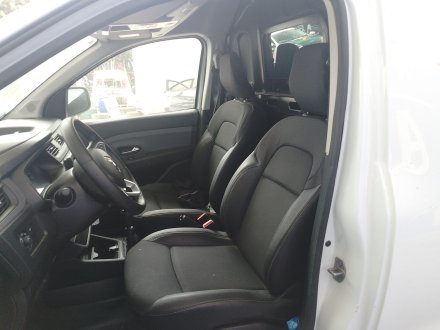 Vehiculo en el desguace: RENAULT EXPRESS Furgoneta/monovolumen 1.5 Blue dCi 95 (F6AB)