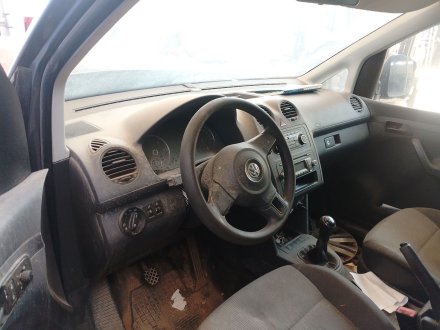 Vehiculo en el desguace: VOLKSWAGEN CADDY III Monospace (2KB, 2KJ, 2CB, 2CJ) 1.6 TDI