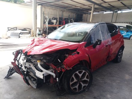 Vehiculo en el desguace: RENAULT CAPTUR I (J5_, H5_) 0.9 TCe 90