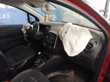 Vehiculo en el desguace: RENAULT CAPTUR I (J5_, H5_) 0.9 TCe 90