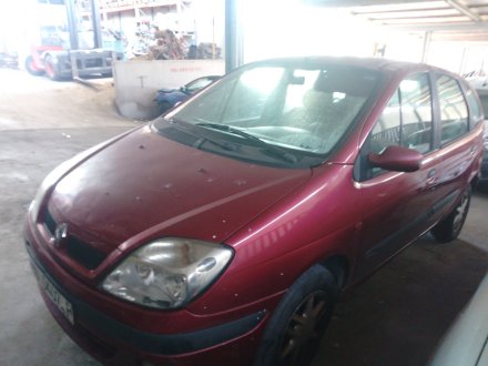 Vehiculo en el desguace: RENAULT SCÉNIC I Monospace (JA0/1_, FA0_) 1.6 (JA00, JA16, JA15, JA19, JA1V, JA2B, JA2C, JA0B,...