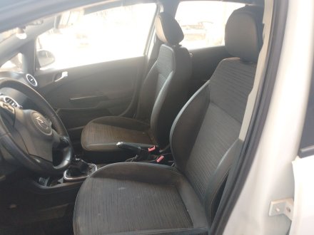 Vehiculo en el desguace: OPEL CORSA D (S07) 1.3 CDTI (L08, L68)