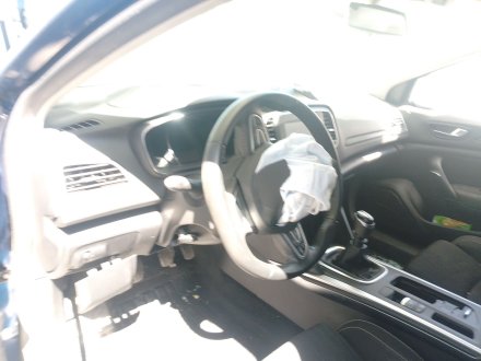 Vehiculo en el desguace: RENAULT MEGANE IV Hatchback (B9A/M/N_) 1.3 TCe 140 (B9NB)