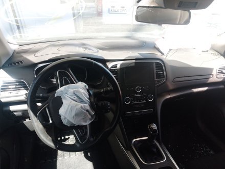 Vehiculo en el desguace: RENAULT MEGANE IV Hatchback (B9A/M/N_) 1.3 TCe 140 (B9NB)