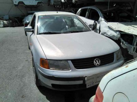 VOLKSWAGEN PASSAT BERLINA (3B2) Berlina DesguacesAlcala