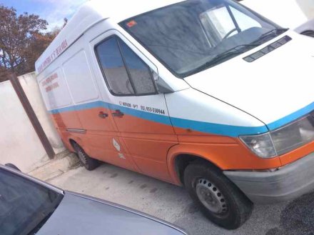 MERCEDES-BENZ SPRINTER (W901,W904) CAJA CERR. 208 D (902.361-362) Techo elevado DesguacesAlcala