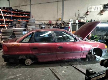 OPEL ASTRA F BERLINA Básico DesguacesAlcala