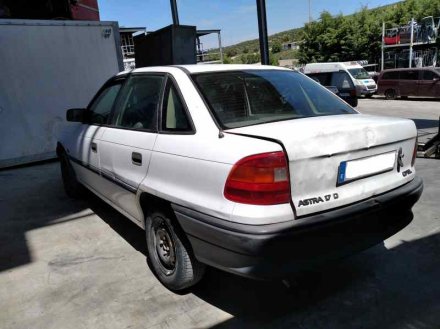 OPEL ASTRA F BERLINA Básico DesguacesAlcala