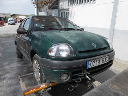 Vehiculo en el desguace: RENAULT CLIO II FASE I (B/CBO) 1.9 D