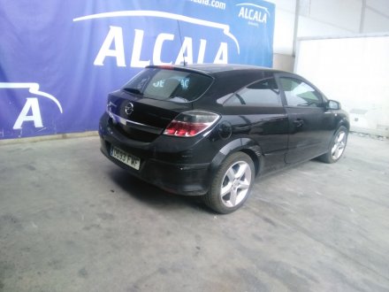 Vehiculo en el desguace: OPEL ASTRA H BERLINA 1.7 16V CDTI