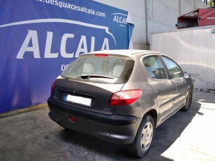 Vehiculo en el desguace: PEUGEOT 206 BERLINA XT