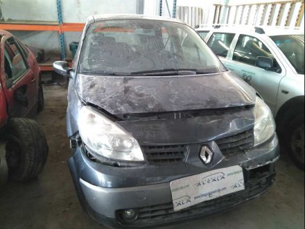 Vehiculo en el desguace: RENAULT SCENIC II i- Music