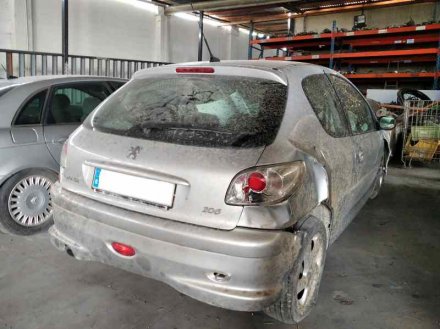 Vehiculo en el desguace: PEUGEOT 206 BERLINA XS