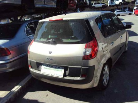 Vehiculo en el desguace: RENAULT SCENIC II Authentique