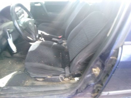 Vehiculo en el desguace: OPEL ASTRA G BERLINA Club