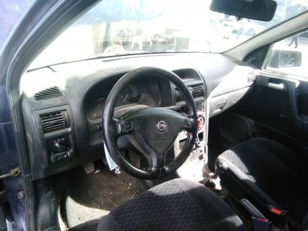 Vehiculo en el desguace: OPEL ASTRA G BERLINA Club