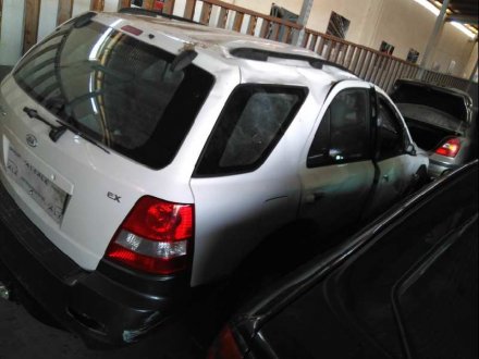 Vehiculo en el desguace: KIA SORENTO 2.5 CRDi EX