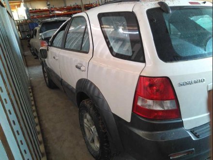 Vehiculo en el desguace: KIA SORENTO 2.5 CRDi EX