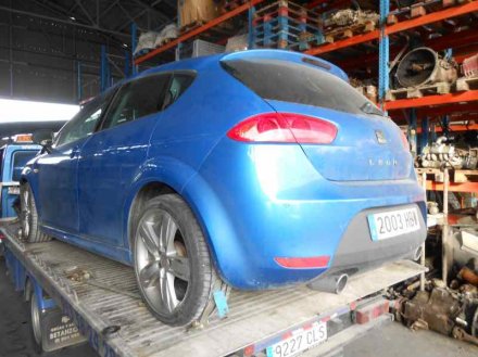 Vehiculo en el desguace: SEAT LEON (1P1) FR