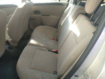 Vehiculo en el desguace: RENAULT CLIO III Confort Dynamique