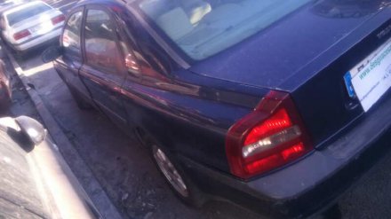 Vehiculo en el desguace: VOLVO S80 BERLINA 2.4 (103kW)