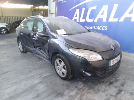 Vehiculo en el desguace: RENAULT MEGANE III SPORT TOURER Dynamique