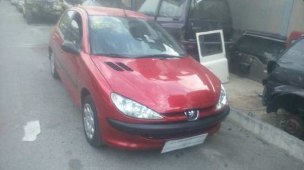 Vehiculo en el desguace: PEUGEOT 206 BERLINA E-Music