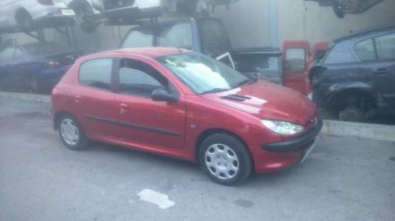 Vehiculo en el desguace: PEUGEOT 206 BERLINA E-Music