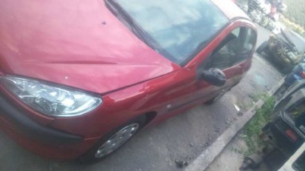 Vehiculo en el desguace: PEUGEOT 206 BERLINA E-Music