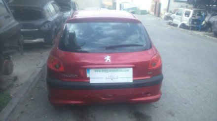 Vehiculo en el desguace: PEUGEOT 206 BERLINA E-Music