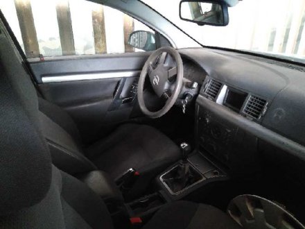 Vehiculo en el desguace: OPEL VECTRA C BERLINA Comfort