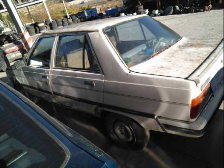 Vehiculo en el desguace: RENAULT 9 C