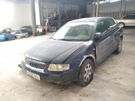 Vehiculo en el desguace: AUDI A3 (8L) 1.6 Ambiente