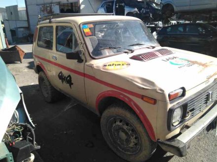 Vehiculo en el desguace: LADA NIVA ( 2121 / 21213 / 21214 / 21215 ) *