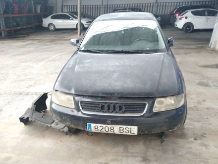 Vehiculo en el desguace: AUDI A3 (8L) 1.6 Ambiente