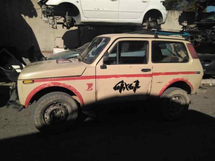 Vehiculo en el desguace: LADA NIVA ( 2121 / 21213 / 21214 / 21215 ) *