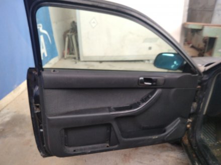 Vehiculo en el desguace: AUDI A3 (8L) 1.6 Ambiente