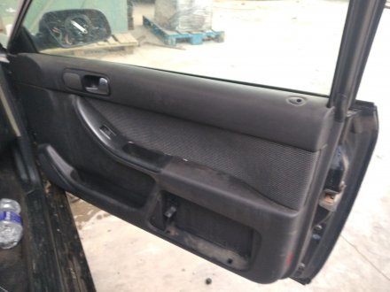 Vehiculo en el desguace: AUDI A3 (8L) 1.6 Ambiente