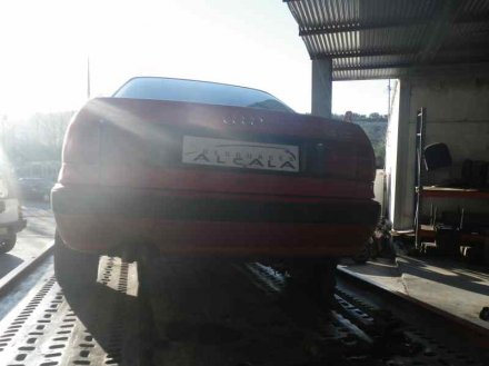 Vehiculo en el desguace: AUDI 80 AVANT Básico Berlina