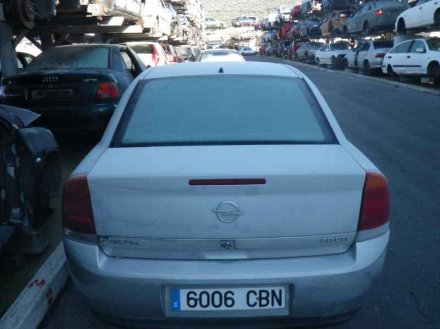 Vehiculo en el desguace: OPEL VECTRA C BERLINA Club