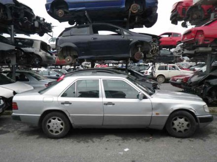 Vehiculo en el desguace: MERCEDES-BENZ 300 1990