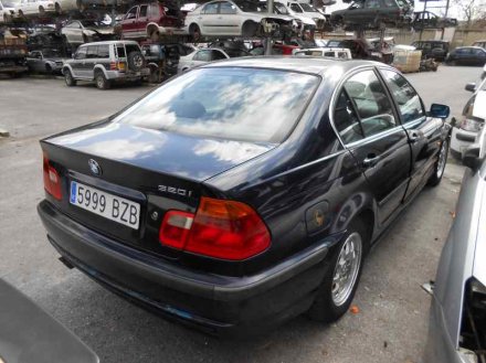 Vehiculo en el desguace: BMW SERIE 3 BERLINA (E46) 320i