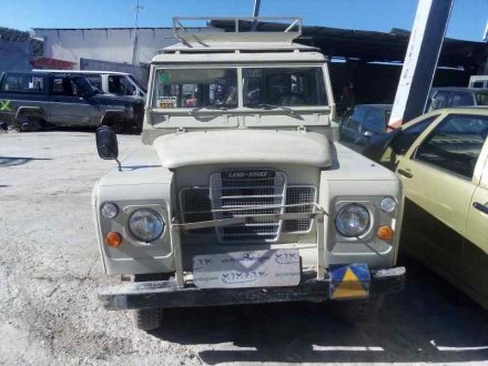 Vehiculo en el desguace: LAND ROVER SANTANA 88